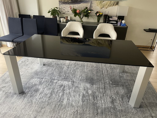 Rolf Benz schwarz glasierte Speisetafel