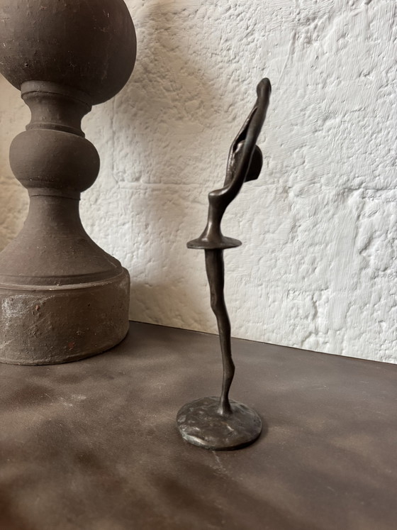 Piccola ballerina in bronzo stile modernista anni '80 – Sculture (photo 9 of 12)