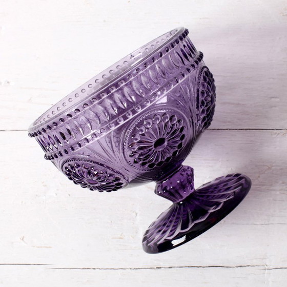 Image 1 of Ciotola con piedistallo in vetro pressato color ametista viola Godinger – Vintage USA anni 2000