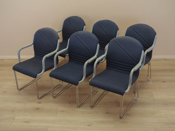 Set di sei sedie con braccioli, rivestimento blu, design moderno italiano, anni '90 – Sedie da pranzo (photo 3 of 15)