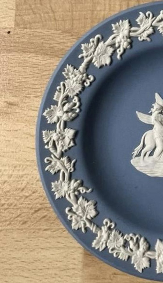 Image 1 of Cenicero Wedgwood azul