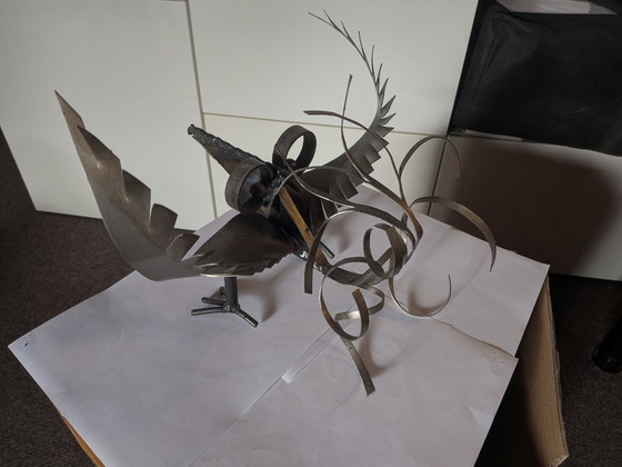 Sculpture décorative en métal représentant un oiseau, faite à la main – Iron, Metal (photo 5 of 7)