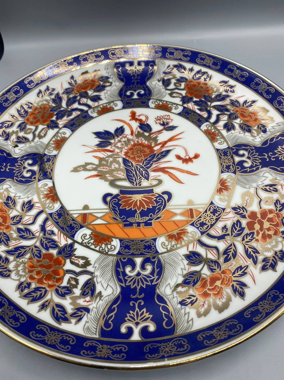 Pair of Japanese Porcelain Plates - Imari Decor in Cobalt Blue, Red, and Gold - Arita, Early 20th Century (photo 5 of 6)