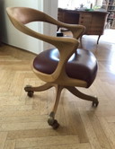 Bureau et chaise Ceccotti Bean, design Marlow, bois de cerisier, prix d'origine > 35 000 €, à 15 000 €