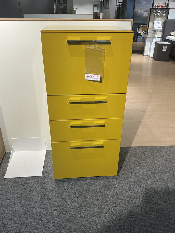 Image 1 of Cassettiera Hulst Lilac modello da esposizione