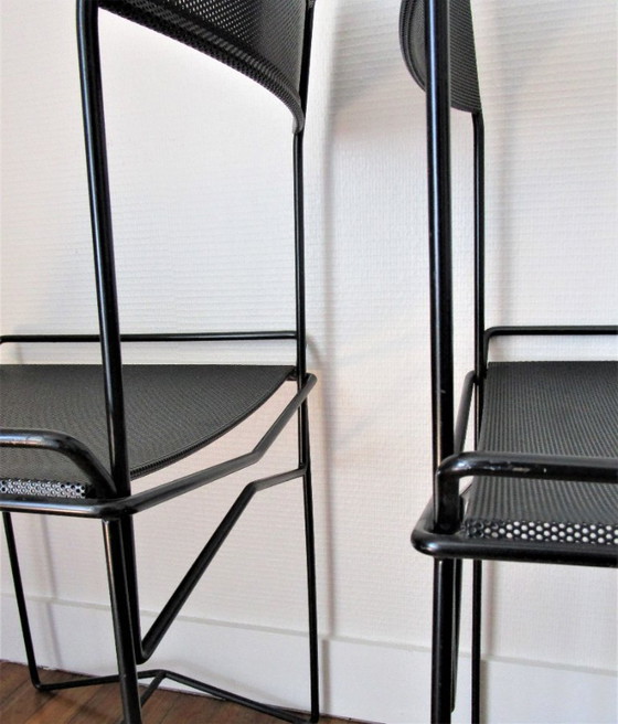 paire chaises métal perforé acier années 80 – Chaises de salle à manger, Metal (photo 16 of 19)