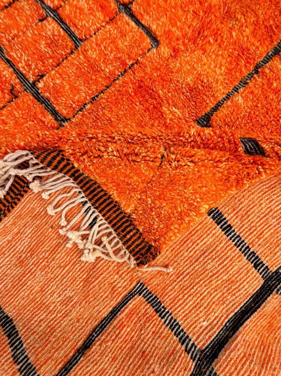 Image 1 of Alfombra marroquí naranja hecha a medida de 200 cm x 300 cm.