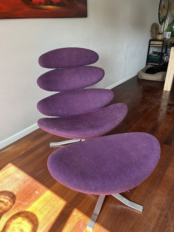 Image 1 of Poltrona e pouf nello stile di Corona Chair