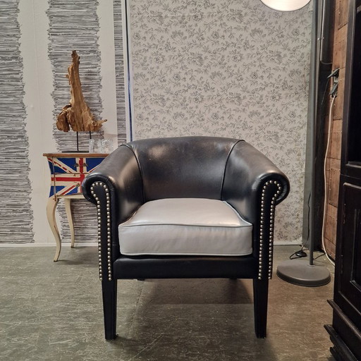 Chesterfield Club chair - Black/Silver