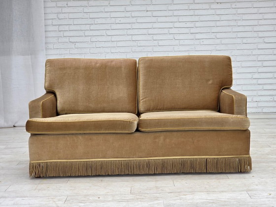 Image 1 of Deense tweezitsbank uit de jaren 70, bekleed met honinggeel meubelvelours.