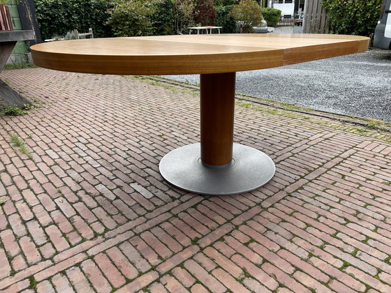 Image 1 of Mesa de diseño Arco extensible.