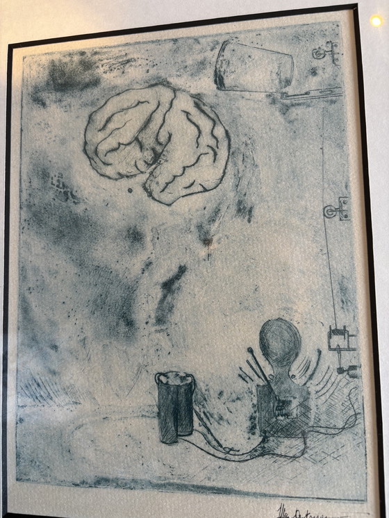 Image 1 of Disegno a penna del cervello con connessioni