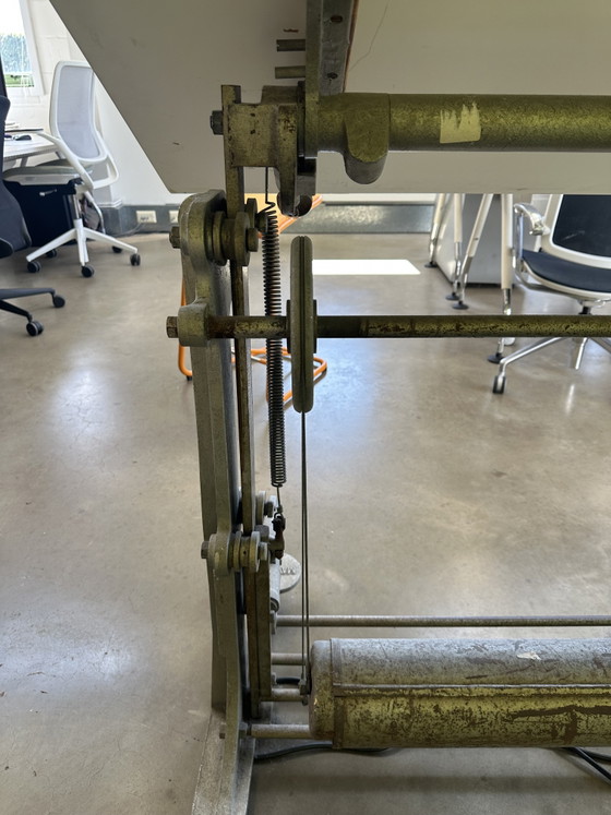 Table à dessin d'architecte vintage Mavitta – Bureaux, Cast Iron (photo 7 of 15)