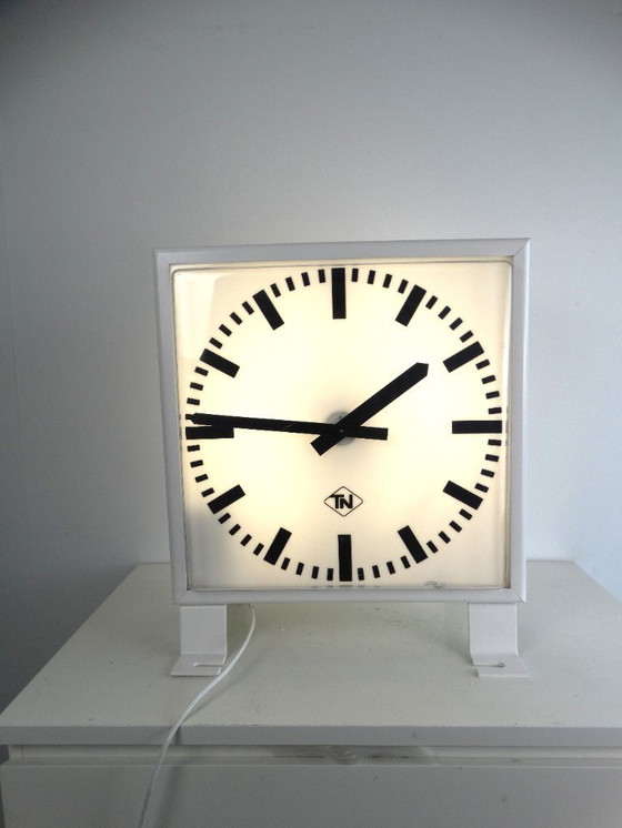 Image 1 of Double-sided station clock from TN
