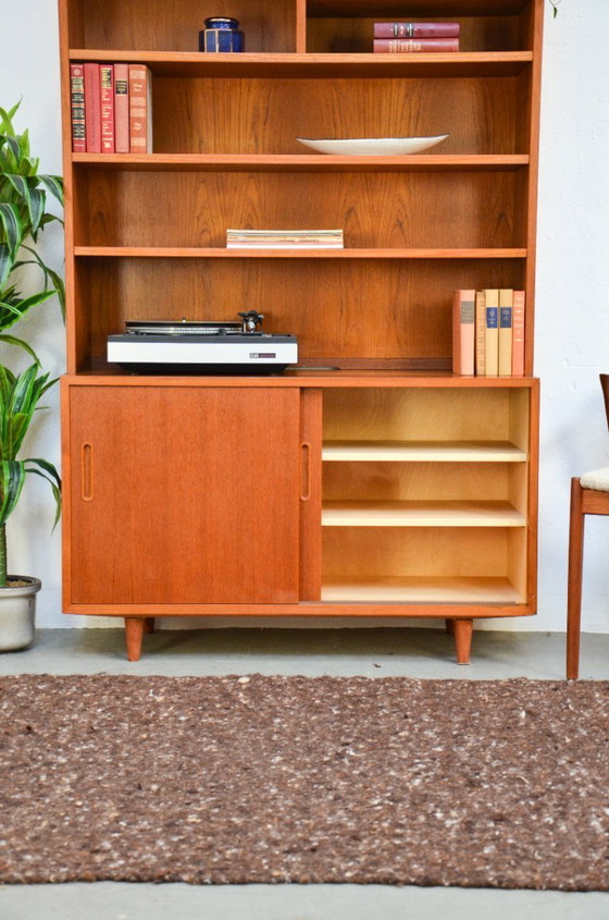 Image 1 of Credenza alta vintage in teak, mobile da terra Hundevad in stile danese di metà secolo