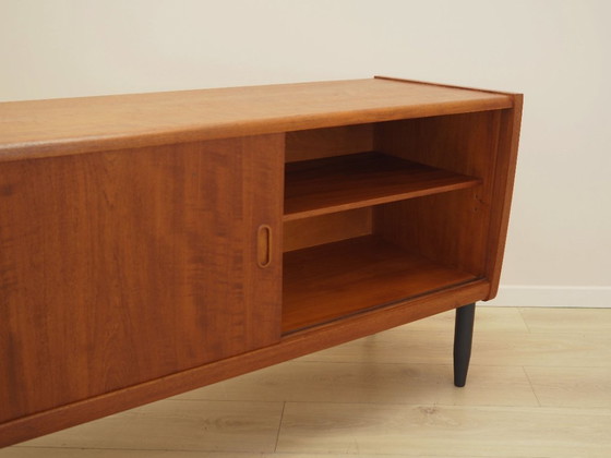 Credenza danese in teak degli anni '70 con ante scorrevoli e ripiani regolabili – Credenze, Legno (photo 9 of 12)