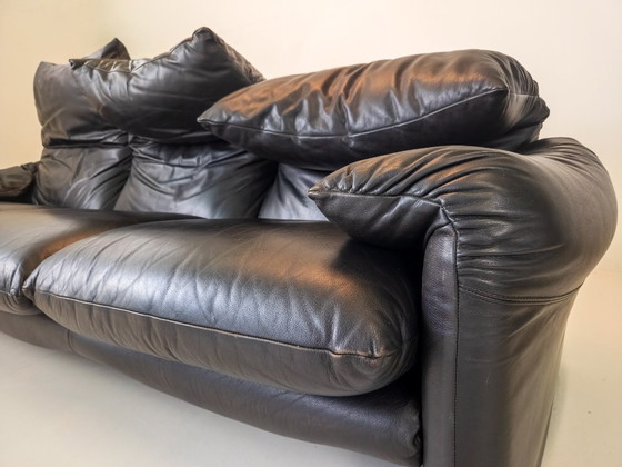 Image 1 of Vintage maralunga sofa