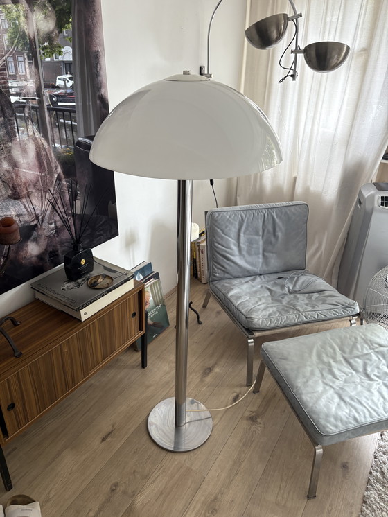 Image 1 of Space Age Mushroom vloerlamp vintage retro jaren 60 chroom