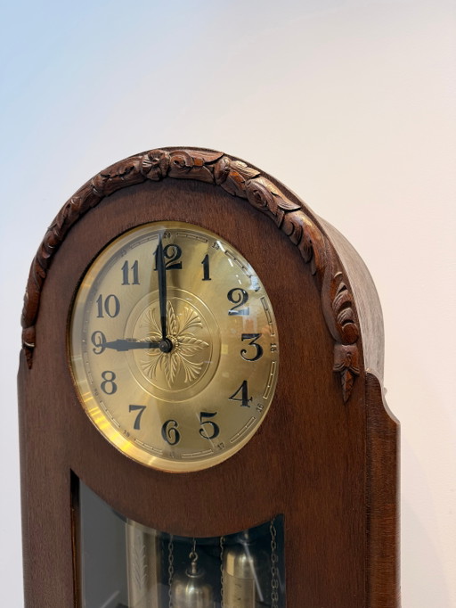 Art-Deco-Standuhr