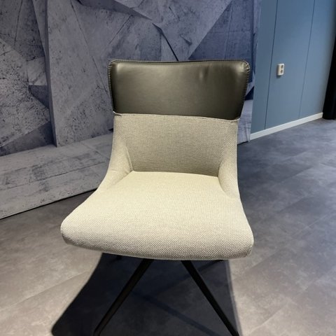 Image 1 of Bert Plantagie Lilac dining chair (set of 6)