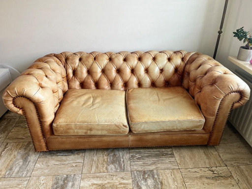 Vintage Chesterfield sofa in good condition