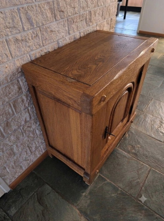 Image 1 of Mobile in stile brutalista realizzato in legno massello di quercia.