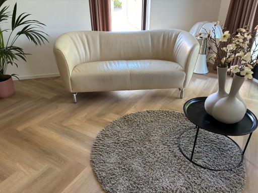 Leather design sofa Pupilla by Leolux