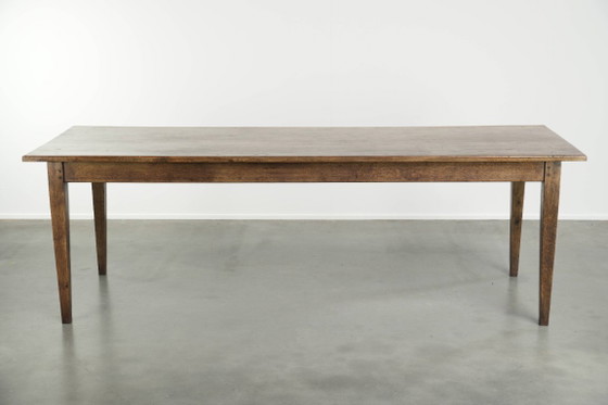 Beautiful French farmhouse dining table from early/mid-19th century, solid oak with 2 drawers – Wood (photo 2 of 12)