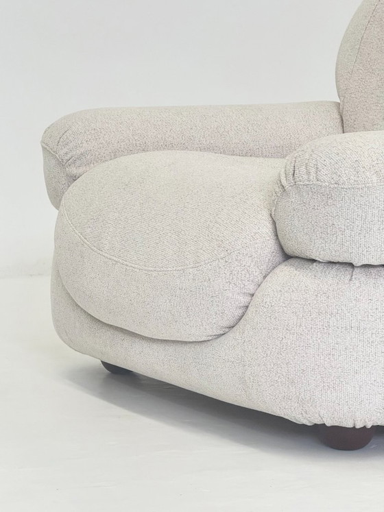 Fauteuil Sapporo de Mario Marenco pour Mobil Girgi, coloris beige crème – Textile (photo 3 of 12)
