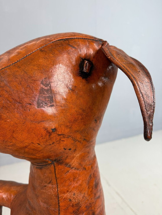 Image 1 of Dimitri Omersa leren tijdschriftenhouder van kangoeroeleer, Almazán, Spanje, 1970 (gestempeld)