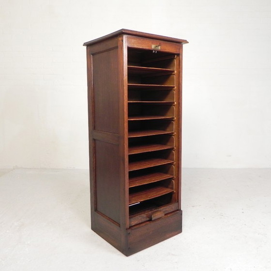 Image 1 of Armadio in rovere con serranda avvolgibile, 1 anta, altezza 123 cm, anni '30