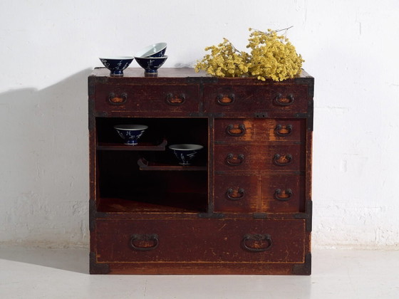 Antique Japanese cedarwood choba-dansu, Meiji/Taishō period (c. ) #45 – Chest of drawers, Cast Iron (photo 2 of 40)