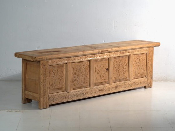 Antique carved low sideboard in fir wood – China, circa 1930 (photo 6 of 40)