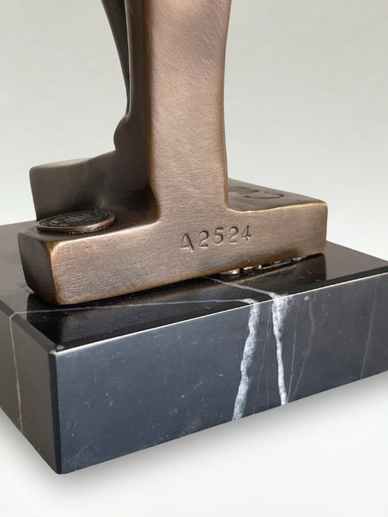 Image 1 of Art Deco bronzen panter – gesigneerd C. V. D. Hoef – 26 cm