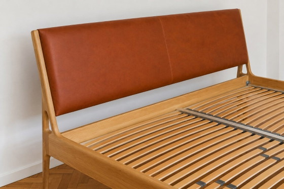 Letto Gazzda Fawn 180x200 - Rovere massello e pelle – Letti matrimoniali, Wood, Leather (photo 4 of 7)