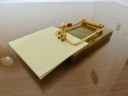 Pince à courrier, piége à souris, bakélite et laiton, 80s'