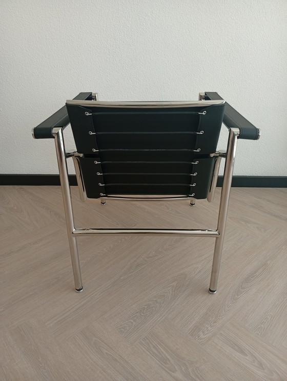 Image 1 of Replica in similpelle nera Le Corbusier Lc1