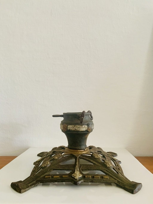 Vintage Art Deco kerstboomstandaard van gietijzer uit Duitsland, circa jaren 20/30.