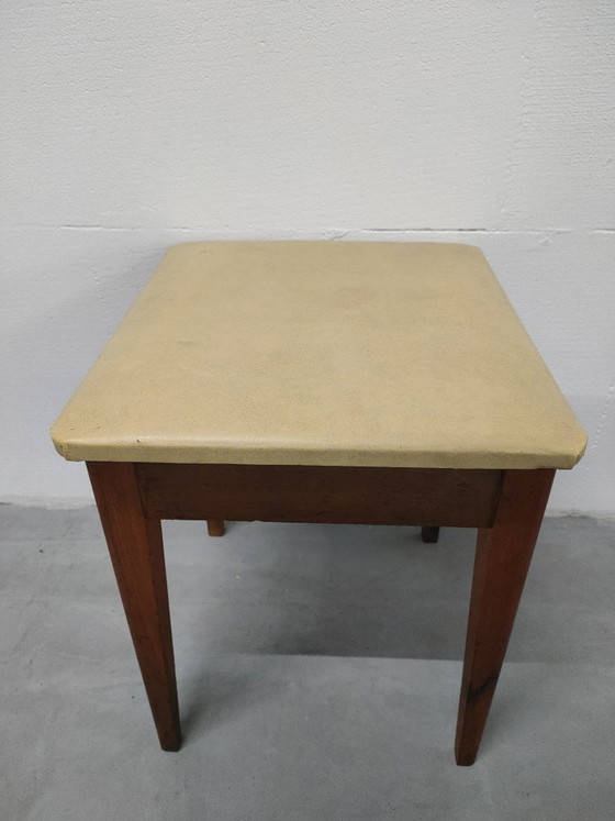 Image 1 of Tabouret d'appoint vintage de style scandinave, assise en similicuir, années 60/70