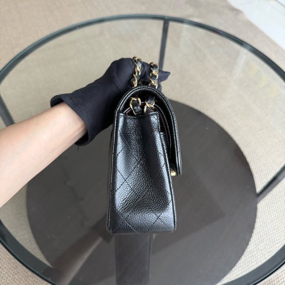 Image 1 of Borsa Chanel Classic Flap Small - Caviar 23CM trapuntata nera con finiture dorate