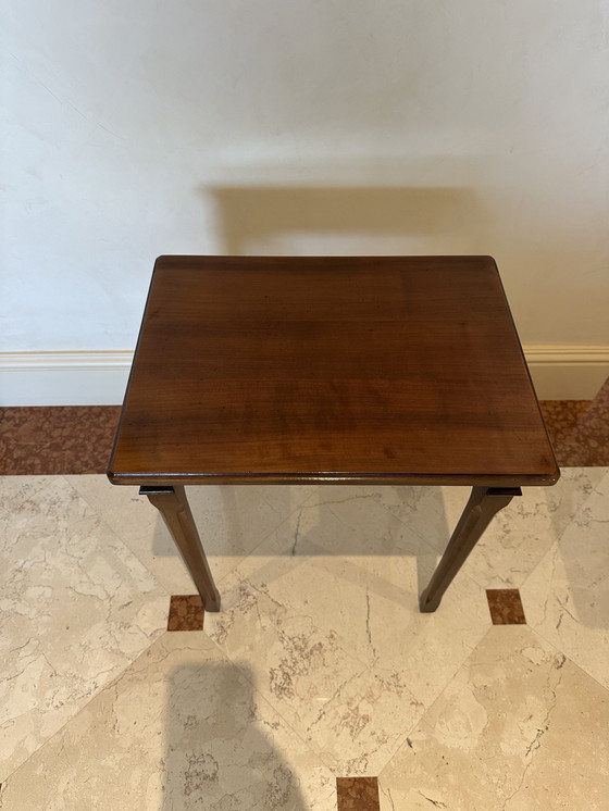 Image 1 of 3 petites tables gigognes en bois sculpté