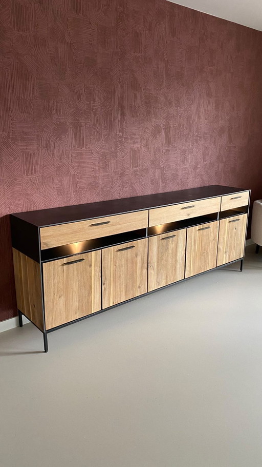 Robustes Akazienholz-Sideboard (240 cm) – Mit LED-Beleuchtung & Viel Stauraum