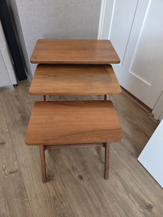 Image 1 of Vintage bijzettafels nesting tables