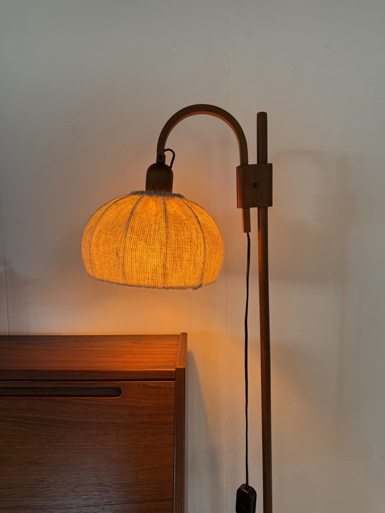 Image 1 of Lampadaire vintage en teck réglable, Domus '80