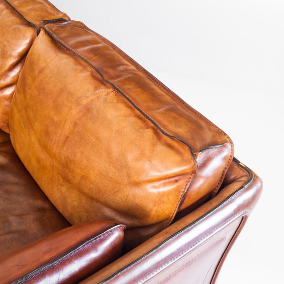 Canapé Club Vintage Par Roche Bobois. Cuir de buffle camel. France, années 80 – Canapés 3 places, Leather (photo 13 of 23)