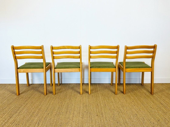 Image 1 of Set di 4 sedie da pranzo vintage in faggio e velluto a coste verde, 1960