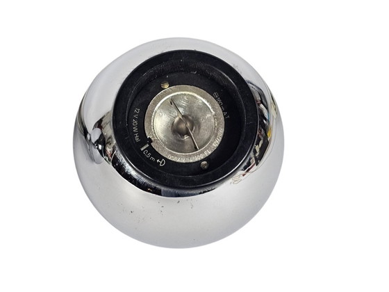 Image 1 of Erco Leuchten – Weltraumzeitalter – Kugelstrahler (3) mit Schiene – Westdeutschland – 3. Viertel des 20. Jahrhunderts