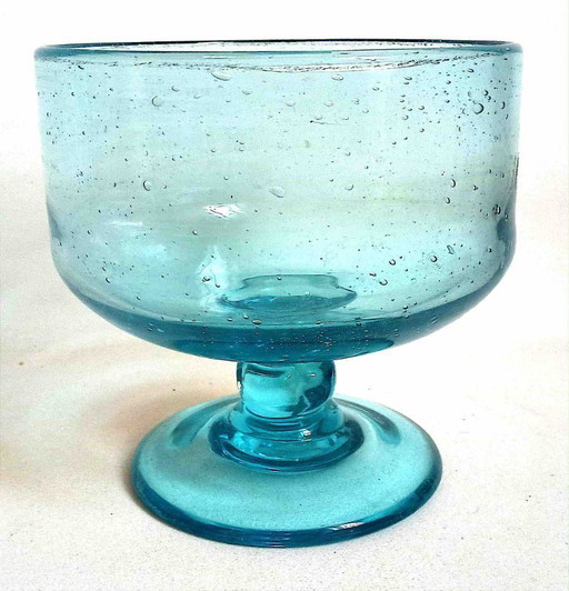 Coupe sur pied verre bulle bleu Années 70 Diamètre 26 cm