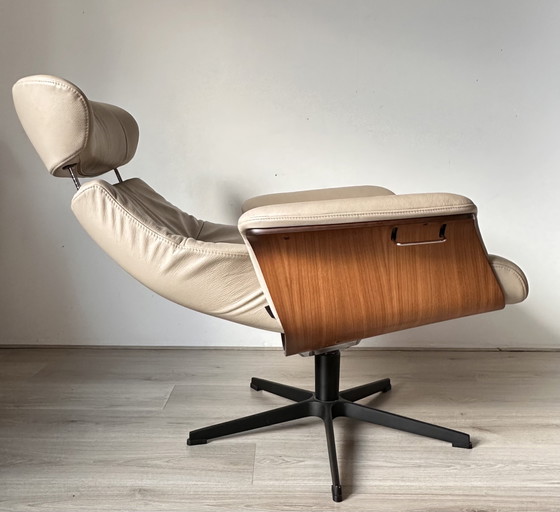 Image 1 of In accordo con la poltrona di design Time Out