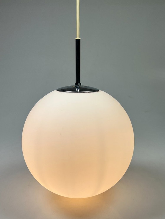 Image 1 of Lampe boule / lampe suspendue en verre, Glashütte Limburg, Allemagne, années 1960